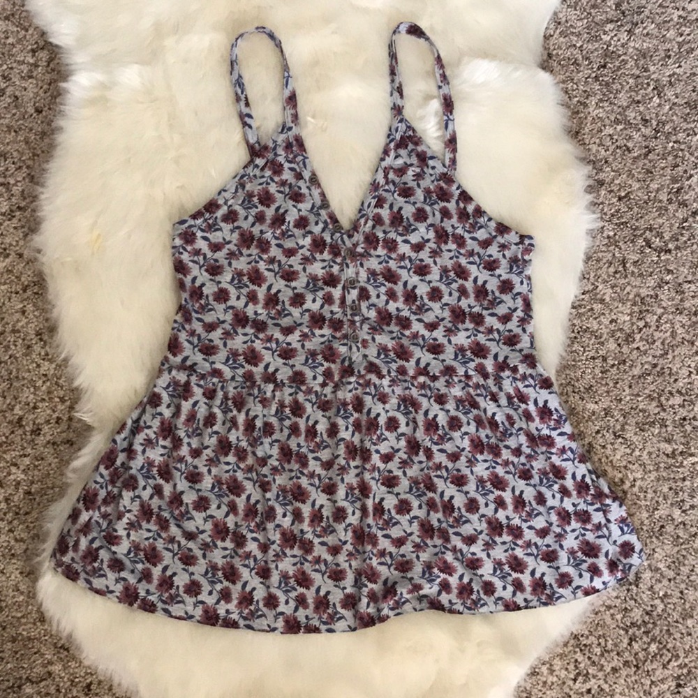 Soft and sexy tank from American Eagle.
